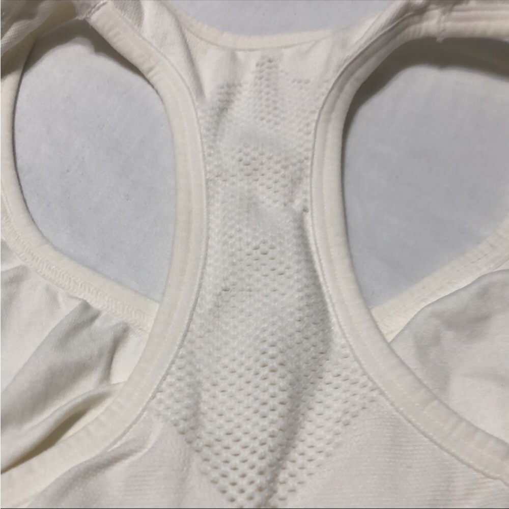 Victoria’s Secret VSX White Sports Bra Size M - Picture 7 of 8
